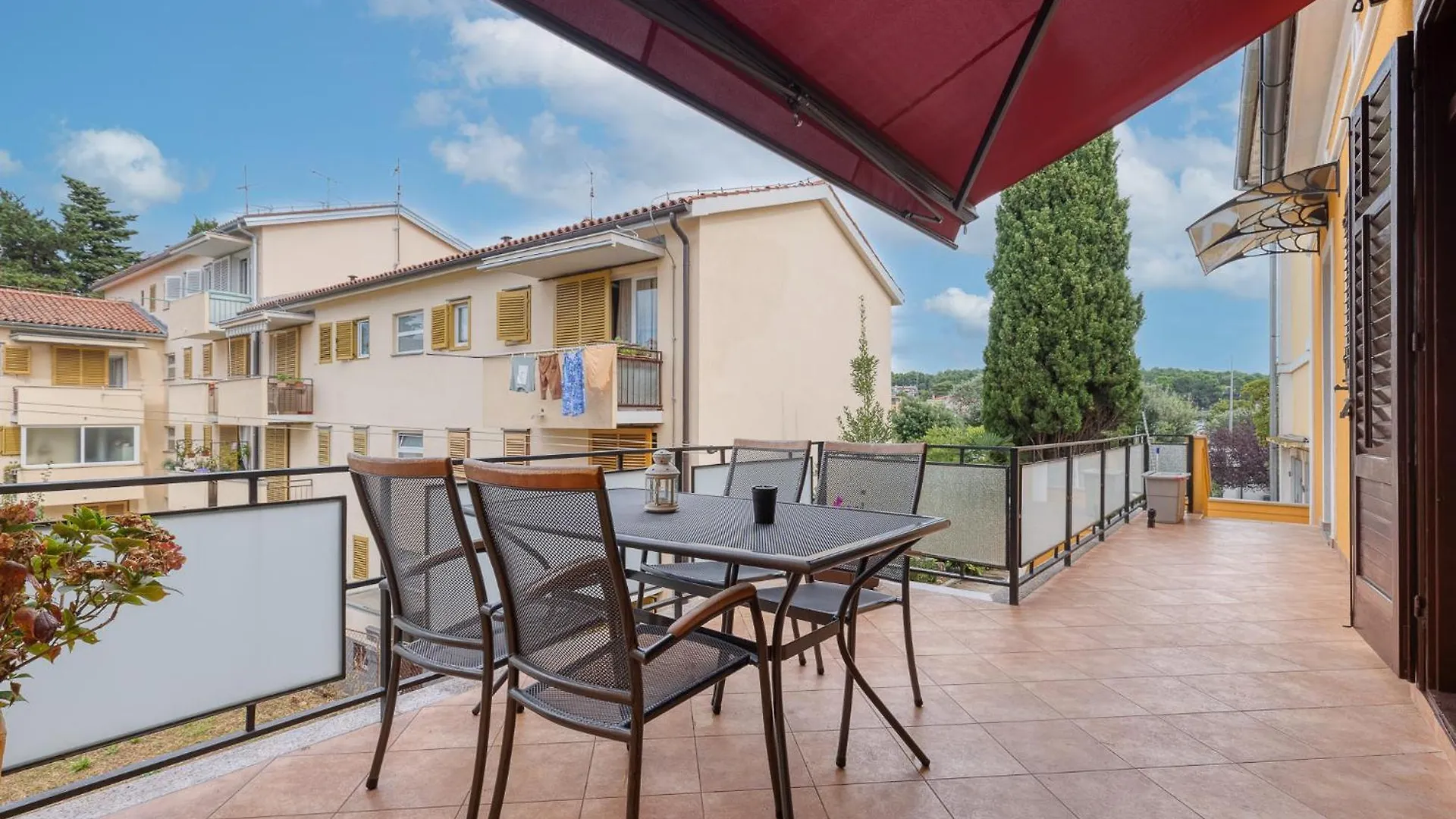 Valnea - Apartment For Five People In The Center Of Porec