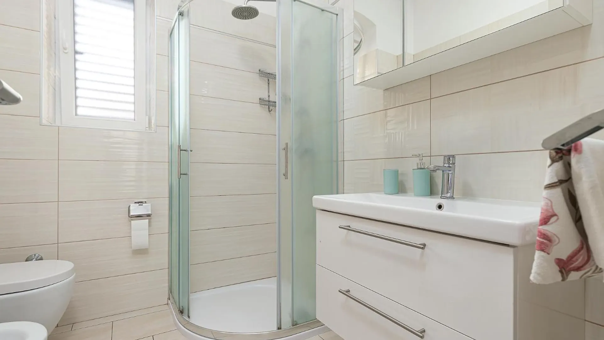 Valnea - Apartment For Five People In The Center Of Porec