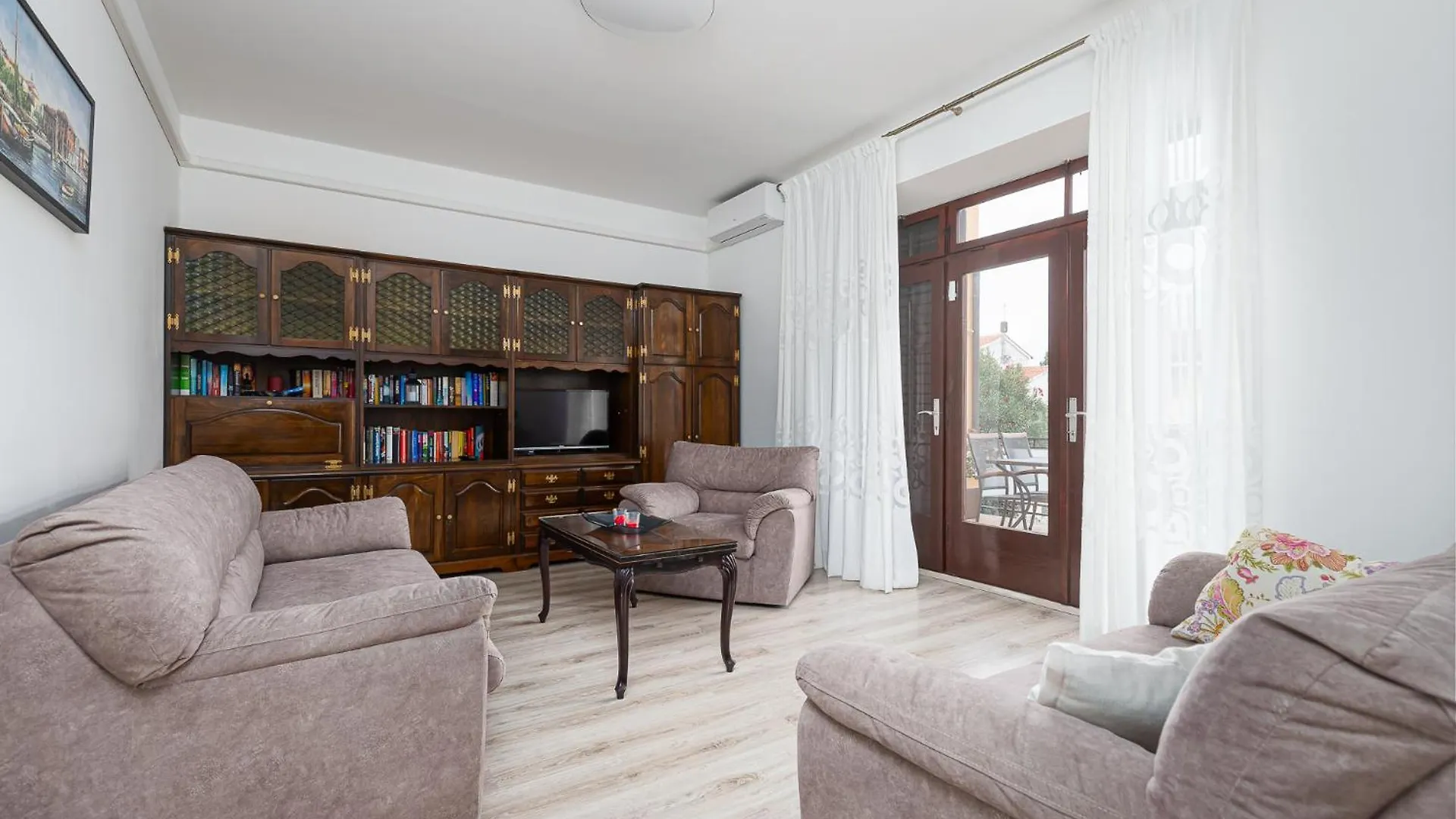 Valnea - Apartment For Five People In The Center Of Porec