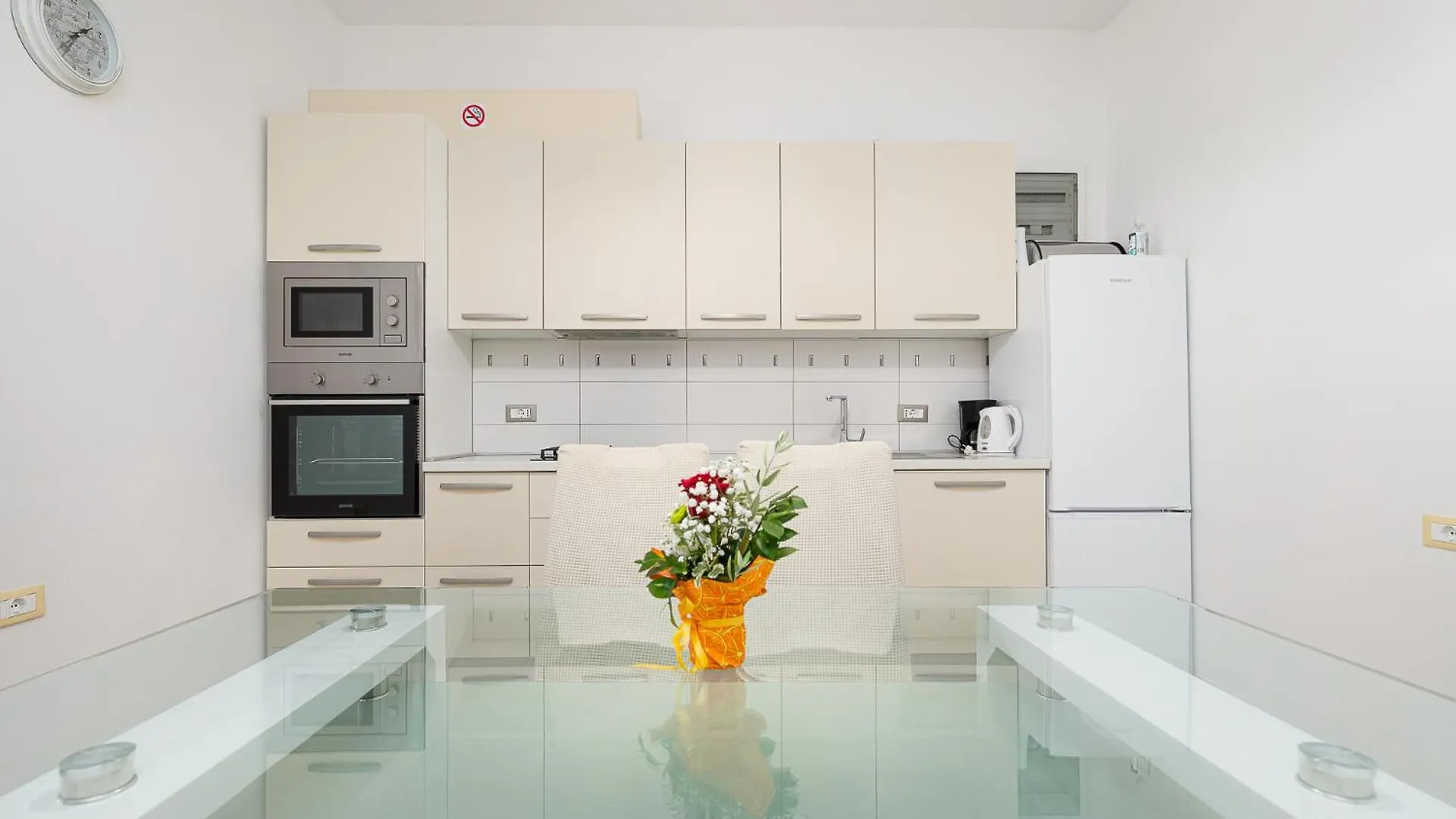 Valnea - Apartment For Five People In The Center Of Porec